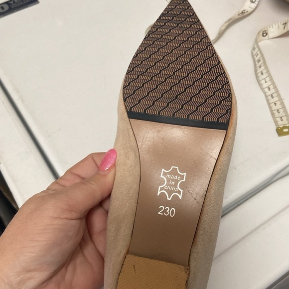 Lilang Shoes LikangxieYe Size 6 buff colored women’s flats pointed toe suede $65 - Picture 6 of 10
